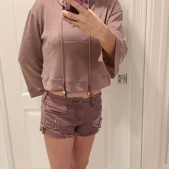 Express Shortie Low Rise Jean Shorts. - Picture 11 of 11